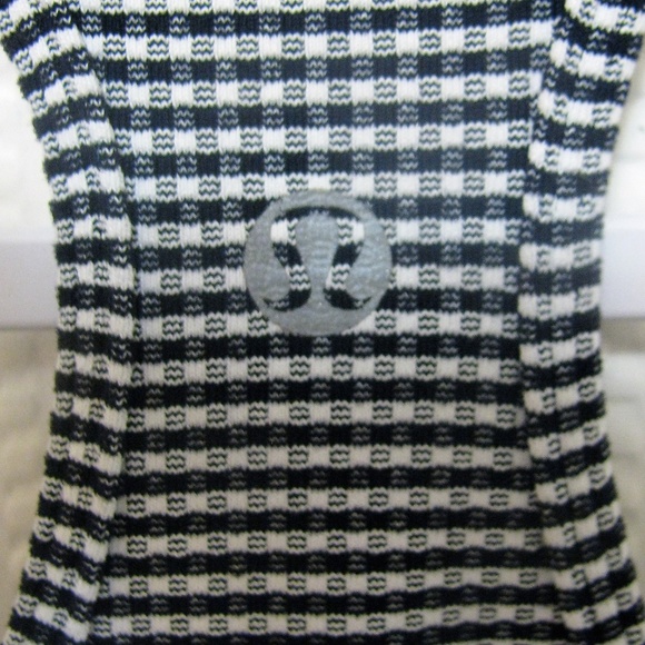 Lululemon Navy blue & white racer back tank top - Picture 2 of 6